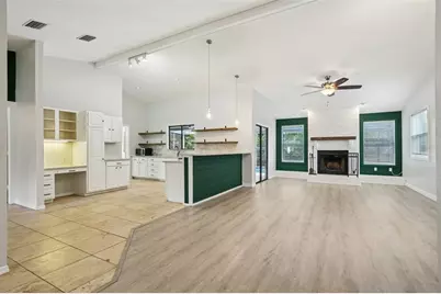 3109 Lake Valencia Ln E, Palm Harbor, FL 34684 - Photo 9
