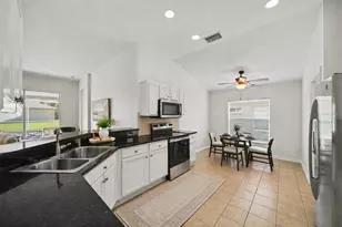 30142 Sotogrande Loop, Wesley Chapel, FL 33543 - Photo 15