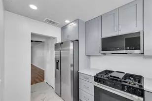 3128 59th St S, Gulfport, FL 33707 - Photo 5