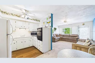 5664 40th Terrace N #428, Saint Petersburg, FL 33710 - Photo 3