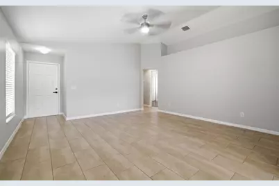 10309 Granada Green Court, Riverview, FL 33578 - Photo 7