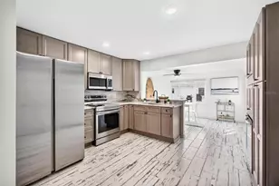 14198 89th Ave, Seminole, FL 33776 - Photo 7