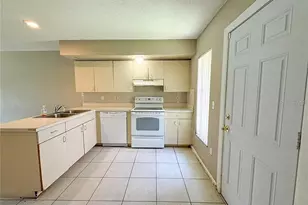 944 Buccaneer Dr, Lakeland, FL 33801 - Photo 13