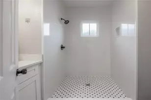 203 W 26th Ave, Tampa, FL 33603 - Photo 23