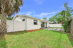 1920 New Hampshire Ave NE, Saint Petersburg, FL 33703 - Photo 35