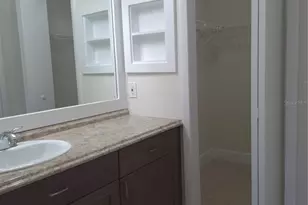 10410 N Ojus Dr, Tampa, FL 33617 - Photo 13