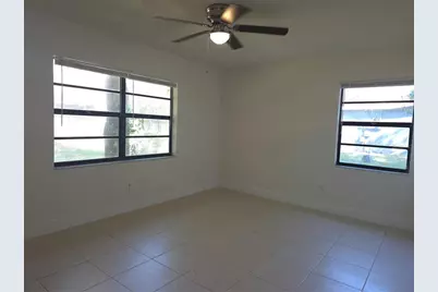 10410 N Ojus Drive, Tampa, FL 33617 - Photo 9