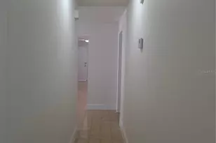 10410 N Ojus Dr, Tampa, FL 33617 - Photo 17