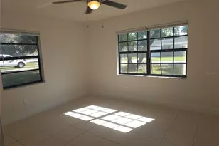 10410 N Ojus Dr, Tampa, FL 33617 - Photo 5