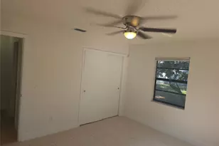 10410 N Ojus Dr, Tampa, FL 33617 - Photo 11