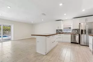 4710 Southbreeze Dr, Tampa, FL 33624 - Photo 13