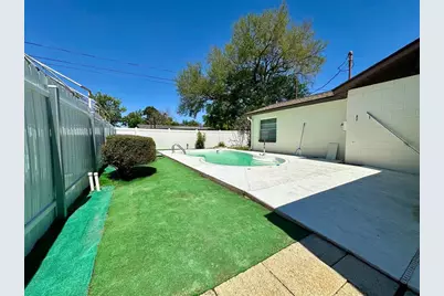 9099 108th Avenue, Seminole, FL 33777 - Photo 23