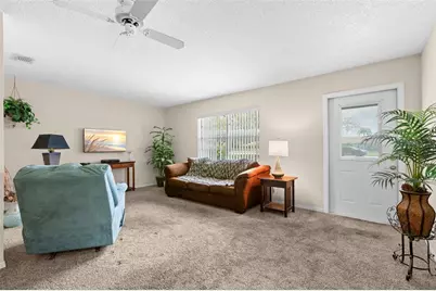 401 De Grasse Place #18, Sun City Center, FL 33573 - Photo 5