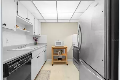 401 De Grasse Place #18, Sun City Center, FL 33573 - Photo 11