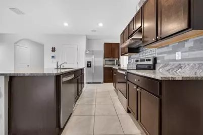 17048 Oval Rum Drive, Wimauma, FL 33598 - Photo 3