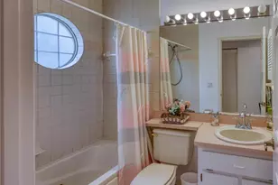 718 Lighthouse Dr, Tarpon Springs, FL 34689 - Photo 25