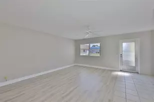 202 Bedford St, Sun City Center, FL 33573 - Photo 5