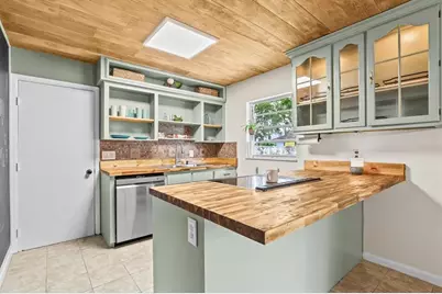 1707 Hughes Drive, Plant City, FL 33563 - Photo 15