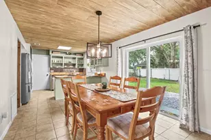 1707 Hughes Dr, Plant City, FL 33563 - Photo 3