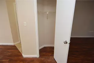 8756 Mallard Reserve Dr, Tampa, FL 33614 - Photo 11