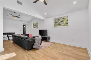 2118 S Venus St, Tampa, FL 33629 - Photo 13