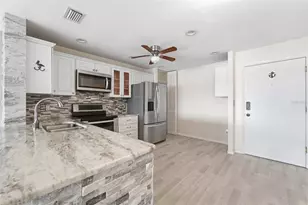 100 Bluff View Dr, Belleair Bluffs, FL 33770 - Photo 9