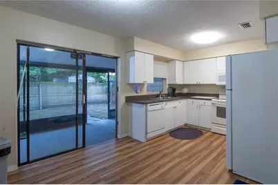 4705 Serena Drive, Tampa, FL 33617 - Photo 11