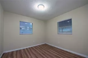 4705 Serena Dr, Tampa, FL 33617 - Photo 19