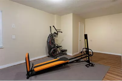 4705 Serena Drive, Tampa, FL 33617 - Photo 17