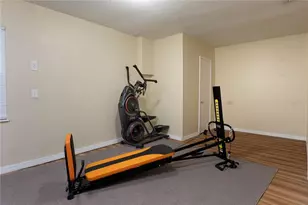 4705 Serena Dr, Tampa, FL 33617 - Photo 17