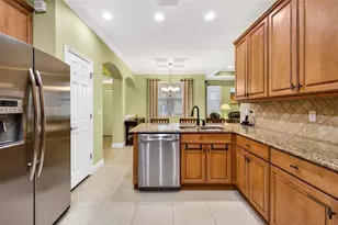 2334 Oakley Green Dr, Sun City Center, FL 33573 - Photo 11