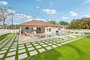 1671 Sparkling Ct, Dunedin, FL 34698 - Photo 43