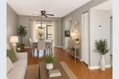 5156 Tennis Court Circle, Tampa, FL 33617 - Photo 7