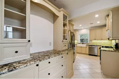 2918 W Coachman Avenue, Tampa, FL 33611 - Photo 17