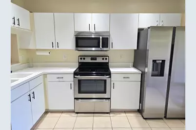 30058 Granda Hills Court, Wesley Chapel, FL 33543 - Photo 11