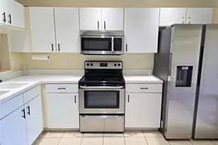 30058 Granda Hills Ct, Wesley Chapel, FL 33543 - Photo 11