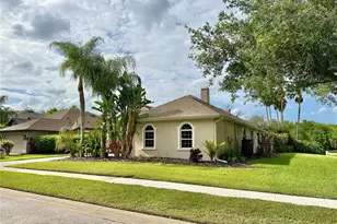 3025 Naughton Way, Tarpon Springs, FL 34688 - Photo 5