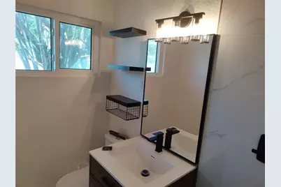 7498 Orpine Drive N, Saint Petersburg, FL 33702 - Photo 9