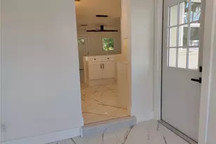 7498 Orpine Dr N, Saint Petersburg, FL 33702 - Photo 13