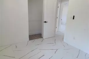 7498 Orpine Dr N, Saint Petersburg, FL 33702 - Photo 11