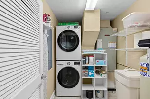 628 Cleveland St, Clearwater, FL 33755 - Photo 41