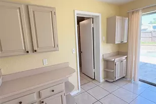 1219 Julian Ln Dr, Tampa, FL 33619 - Photo 11