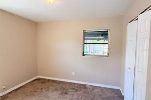 1219 Julian Ln Dr, Tampa, FL 33619 - Photo 17