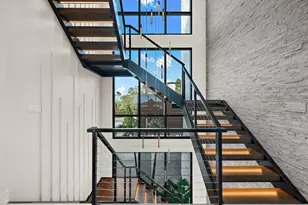 402 Hillsborough St, Palm Harbor, FL 34683 - Photo 33