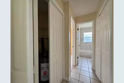 10015 N Aster Avenue #B, Tampa, FL 33612 - Photo 13