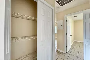 10015 N Aster Ave, Tampa, FL 33612 - Photo 19