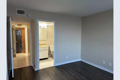 10355 Paradise Boulevard #414, Treasure Island, FL 33706 - Photo 9