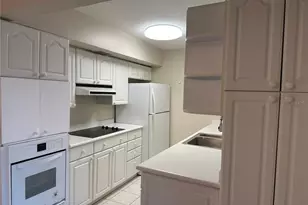 10355 Paradise Blvd, Treasure Island, FL 33706 - Photo 3