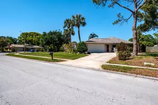 75 Woodcutter Ln, Palm Harbor, FL 34683 - Photo 5