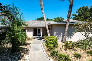 75 Woodcutter Ln, Palm Harbor, FL 34683 - Photo 9